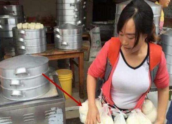 杭州女子愛(ài)心饅頭不再送，只因人們實(shí)在太貪婪！