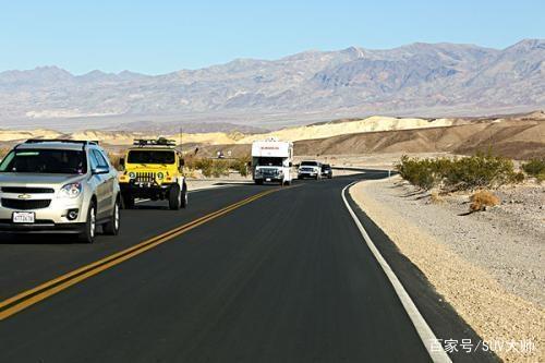 汽車高速行駛120km/h，哪些汽車會飄？哪些汽車不會飄？ 