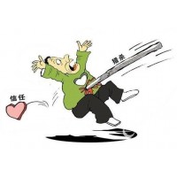 九鼎國(guó)際“溫水煮青蛙”騙局！老洪說(shuō)要避坑他就是坑！