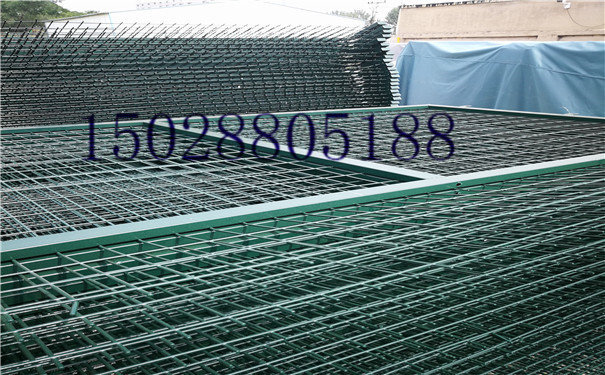 鐵網(wǎng)圍欄 鐵網(wǎng)圍欄