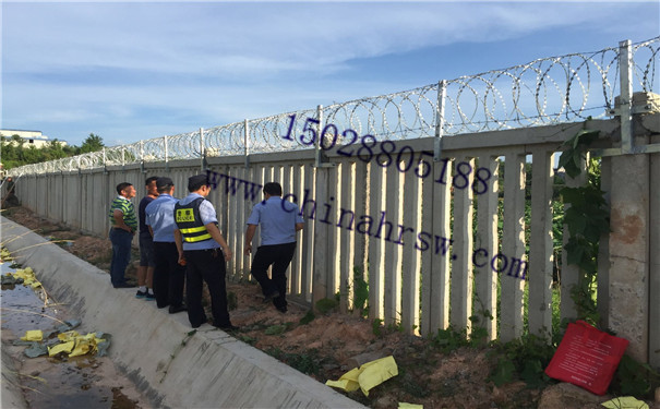 刺絲滾籠安裝 刺絲滾籠安裝