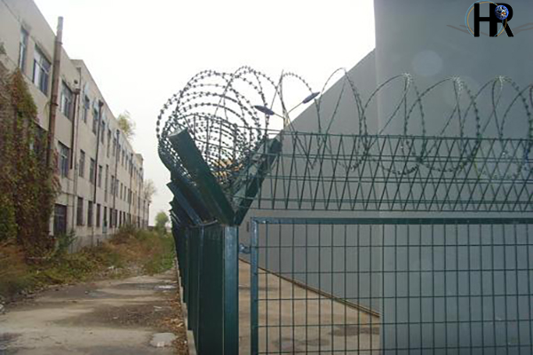 刀片刺繩與普通刺繩的區(qū)別 刀片刺繩與普通刺繩的區(qū)別